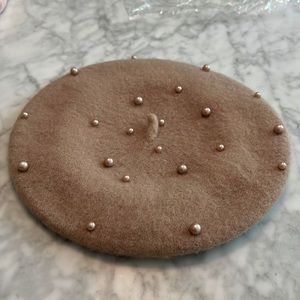 Girls beige pearl beret, 2-6 yrs